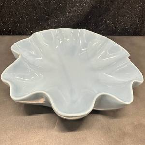 lot 53 image: Lt Blue Ceramic Leaf-Shaped Serving Bowl with Wavy Rim 16x16.5x3.75H