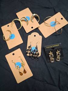 lot 20 image: Fashion Earrings Lot 6 Pairs.  Hoops, Chandelier, Dangles