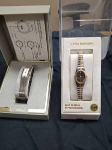 lot 30 image: 2 womens watches in boxes - One Seiko, one Embassy