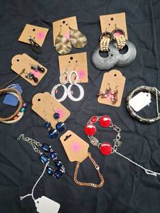 lot 35 image: Lot of 12 Assorted Earrings and Bracelets.