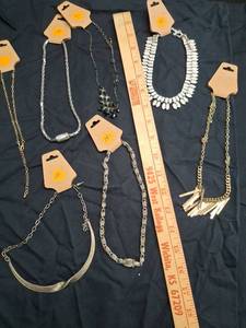 lot 39 image: Lot of 7 Fashion Necklaces and Bracelets Assorted Styles.