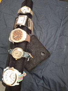 lot 45 image: Lot of 5 Assorted Wristwatches with Various Band Styles.
