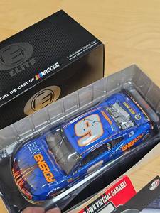 lot 85 image: Lionel Racing Elite 124-Scale NASCAR Stock Car Limited Edition with original box