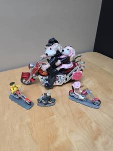 lot 105 image: Animal themed Harley-Davidson figures