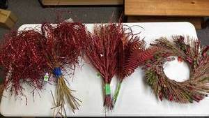 lot 234 image: Natural Fiber Christmas Wreath and and assortment of red glittery artificial plant stems