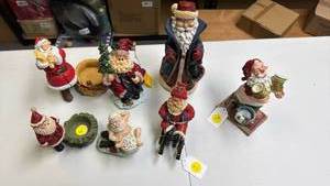 lot 256 image: Santa Claus Figurine Collection of 7