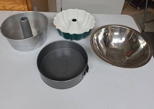 lot 808 image: Baking Pans and Bowls - large metal mixing bowl, springform pan, angel food cake and coffee cake pans