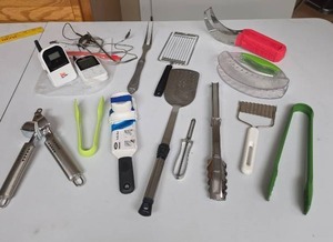 lot 823 image: Various kitchen utensils and grill thermometer