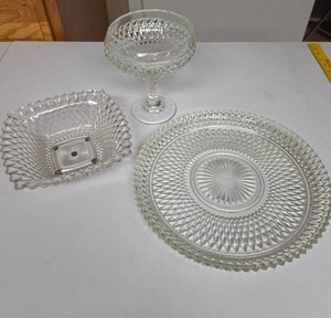 lot 828 image: Matching 3-Piece Glassware Set with Pedestal Compote, Bowl and Plate