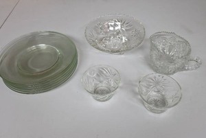 lot 830 image: Glass Dishware  - etched plates, bow, cream pitcher and two small condiment bowls
