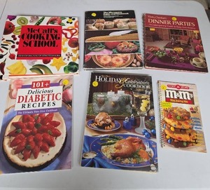 lot 842 image: 5 Cookbooks Lot McCalls, Microwave Guide, Diabetic Recipes, Dinner Parties, Holiday 2003