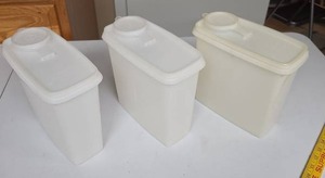 lot 854 image: Tupperware Food Storage Containers 3-Piece Set with Lids