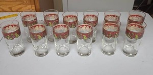 lot 862 image: Drinking Glass Set 12 Raspberry Leaf Band Design.