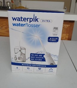 lot 872 image: Waterpik Ultra Waterflosser 90 Seconds Water Capacity 10 Pressure Settings