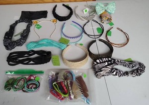 lot 877 image: Lot of Hair Accessories -  Headbands, Clips, Combs, etc