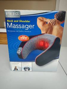 lot 882 image: Homedics Neck and Shoulder Massager with Heat