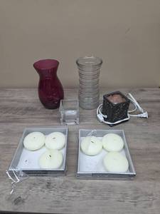 lot 383 image: Home Decor Lot Vases, Candles, Warmer