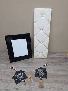 lot 392 image: White Picture Bulletin Board, Picture Frame and two Home Sweet Home decorative hanging signs