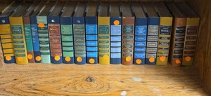 lot 566 image: Readers Digest Condensed Books Collection 20 Volumes 1969-1987