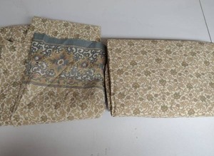 lot 614 image: Set of Queen size sheets top & bottom