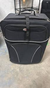 lot 630 image: American Tourister Softside Rolling Carry-On Luggage
