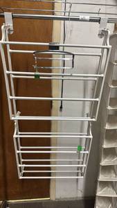 lot 636 image: Over the Door Shoe Rack and an Over the Door Towel Rack