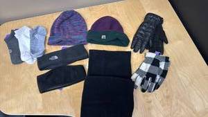 lot 919 image: Winter Accessories Lot Gloves Socks Beanies Headband
