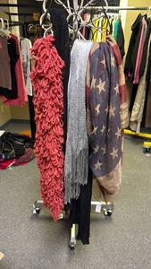 lot 924 image: Lot of 5 Womens Scarves Red Textured Black Long Fringe Gray Striped