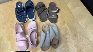 lot 926 image: Skechers Womens Sandals Slippers Lot 4 Pairs Mixed Styles - all size 7