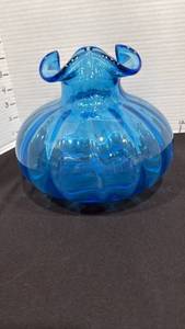 lot 1004 image: Blue vase with ruffle top