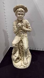 lot 1031 image: Ceramic Tom Sawyer figurine 16 inches tall