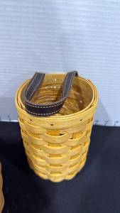 lot 1050 image: Longaberger 2001 hanging basket with plastic liner and 1997 tissue basket