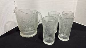 lot 1071 image: Tiera Pinecone pitcher and 4 glasses