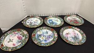 lot 1078 image: Lena Liu collector plates with certificates