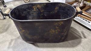lot 1112 image: Vintage tin boiler with handles no holes 14x27x12.5