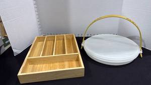 lot 1117 image: Tupperware relish tray with handle and wood silverware tray