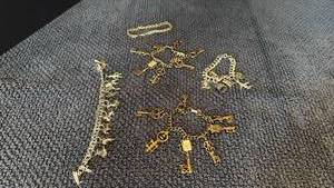 lot 1200 image: Womens jewelry charm bracelets