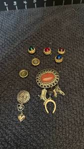 lot 1243 image: Button covers