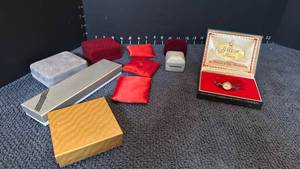 lot 1253 image: Baylor Premier vintage watch in case, jewelry boxes and ring boxes
