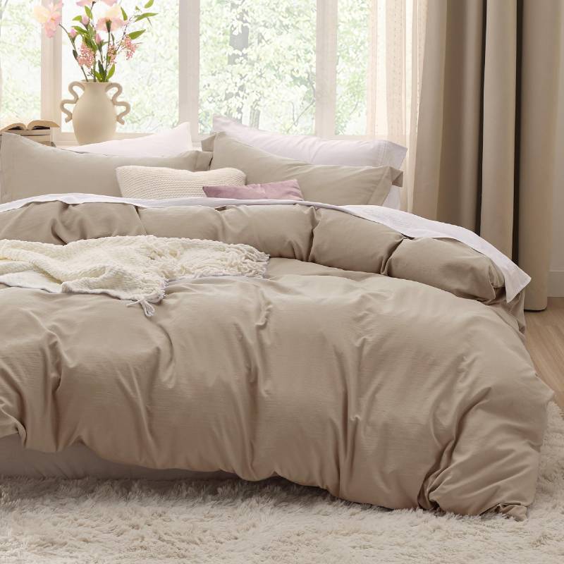 lot 1054 image: Bedsure Deep Beige Duvet Cover King Size - 3 Pieces Prewashed Extra Soft Bedding Set, Includes 1 Duvet Cover 104x90 Inches with Zipper Closure &amp 2 Pillow Shams, Comforter Not Included Retail $33