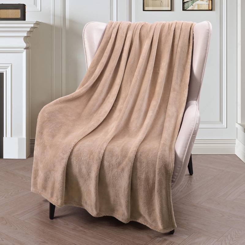 lot 1032 image: Exclusivo Mezcla Extra Large Fleece Throw Blanket for Couch, Sofa, 300GSM Super Soft and Warm Blankets, Camel Throw All Season Use, Cozy, Plush, Lightweight, 50x70 Inches Retail $14