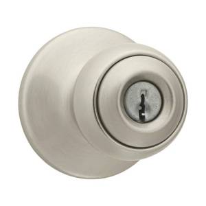 lot 2283 image: Kwikset Polo Satin Nickel Entry Door Knob 1-34 in.