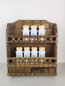 lot 43 image: Vintage Wooden Wall Mount Spice Rack w 7 Milk Glass Jars