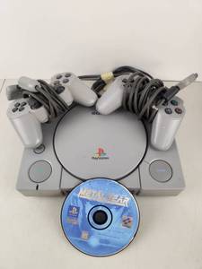 lot 44 image: Sony PlayStation SCPH-9001 Console Bundle with Controllers Metal Gear Solid and Power Cord