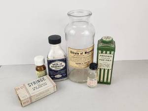 lot 59 image: Vintage Medical & Pharmaceutical Collection Lot 6 Items