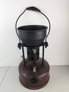 lot 66 image: Vintage Dunlap Gas Lead Melting Smelter w Cast Iron Pot