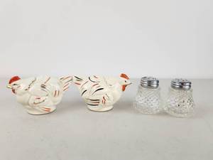 lot 112 image: Vintage Ceramic Chicken Salt and Pepper Shakers with Glass Shakers 2 Pairs