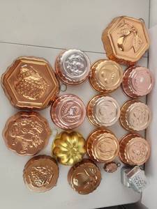 lot 123 image: Lot of 20 Vintage Decorative Metal Baking Molds with Fruit and Floral Designs