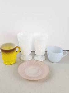 lot 150 image: Vintage Glass Lot