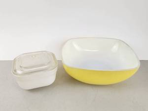 lot 168 image: Vintage Pyrex Yellow 043 Casserole &amp Refrigerator Dish